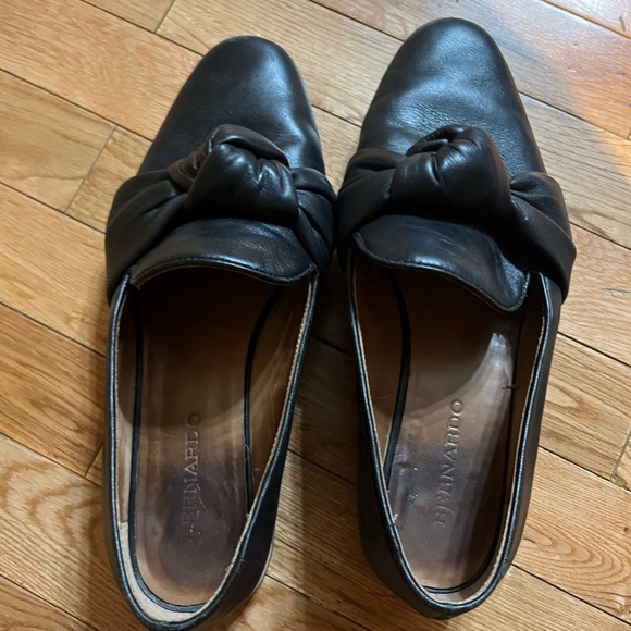 {Bernardo} Black Leather Wedge Loafers - Picture 2 of 9